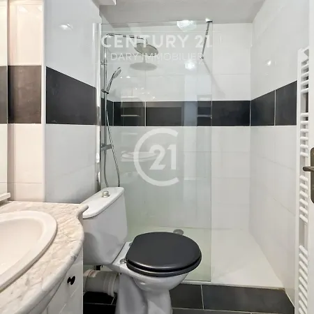 La Roseraie Calvi, Bord De Appartement *