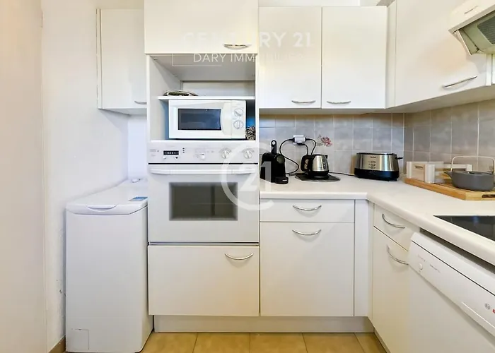 La Roseraie Calvi, Bord De *