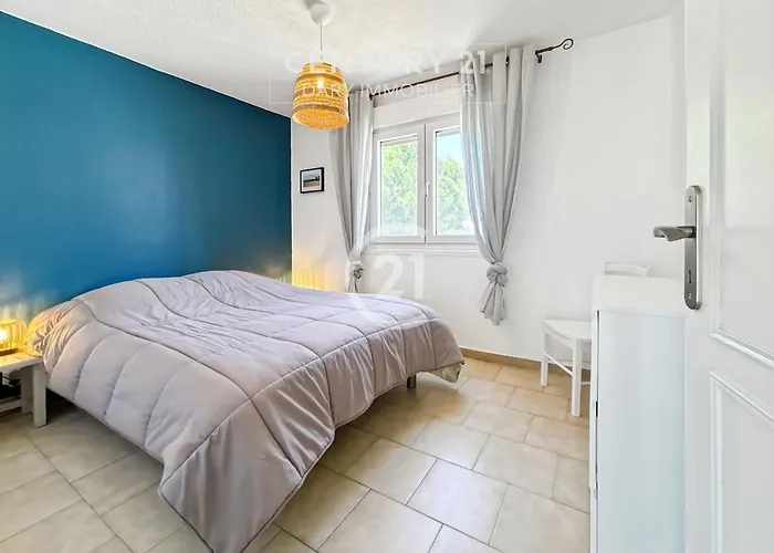 La Roseraie Calvi, Bord De 公寓 *